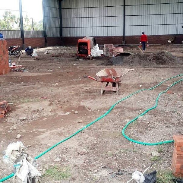 Proses Konstruksi Lapangan